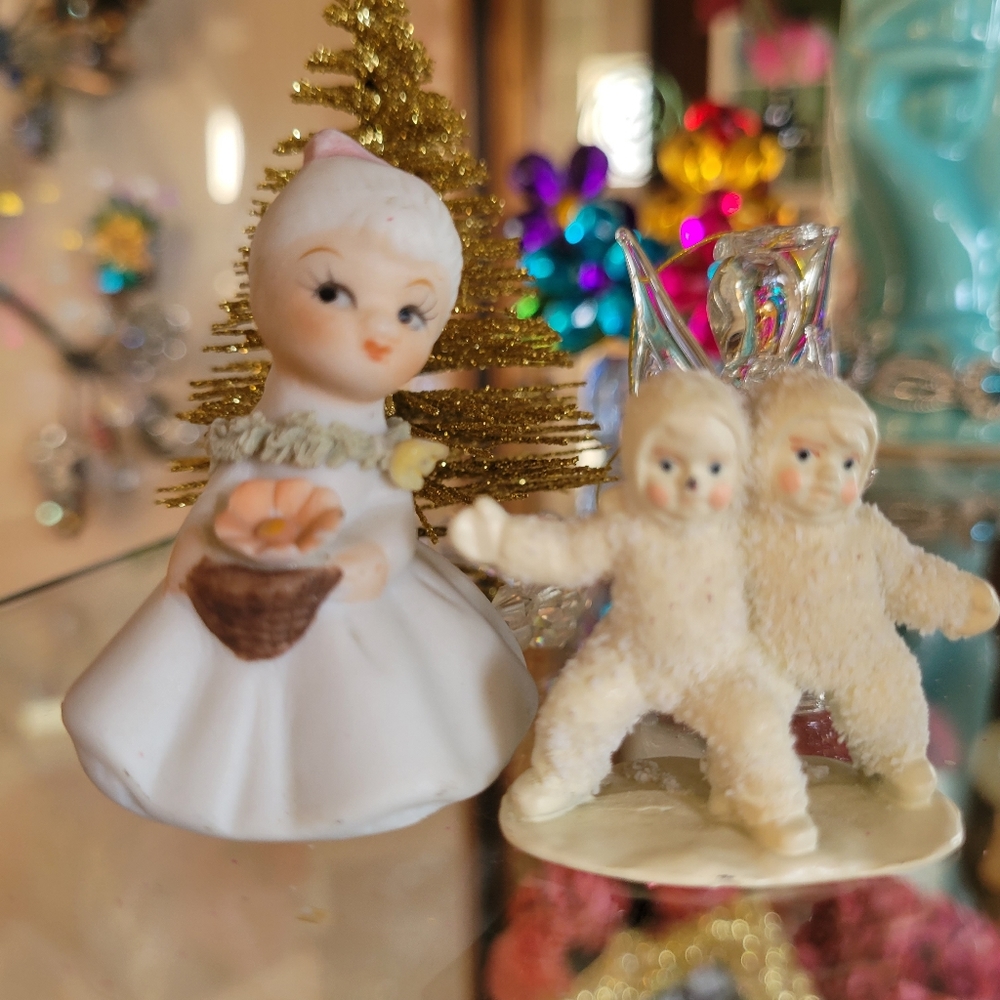 Miniature MCM Girl (Lefton?) & Snowbabies Duo ~ Cute!